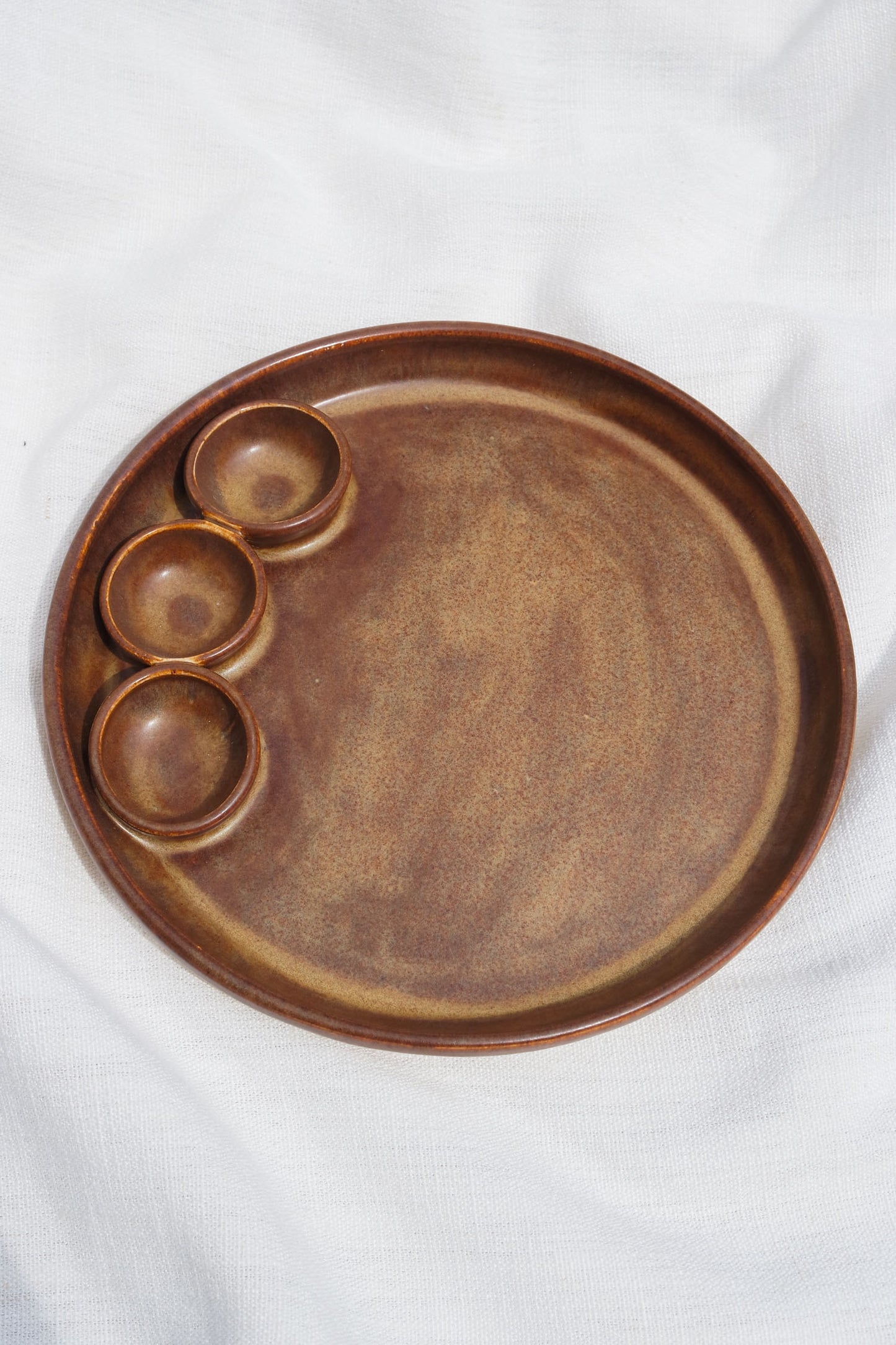 Dippy Dinner Plate | Brown satin