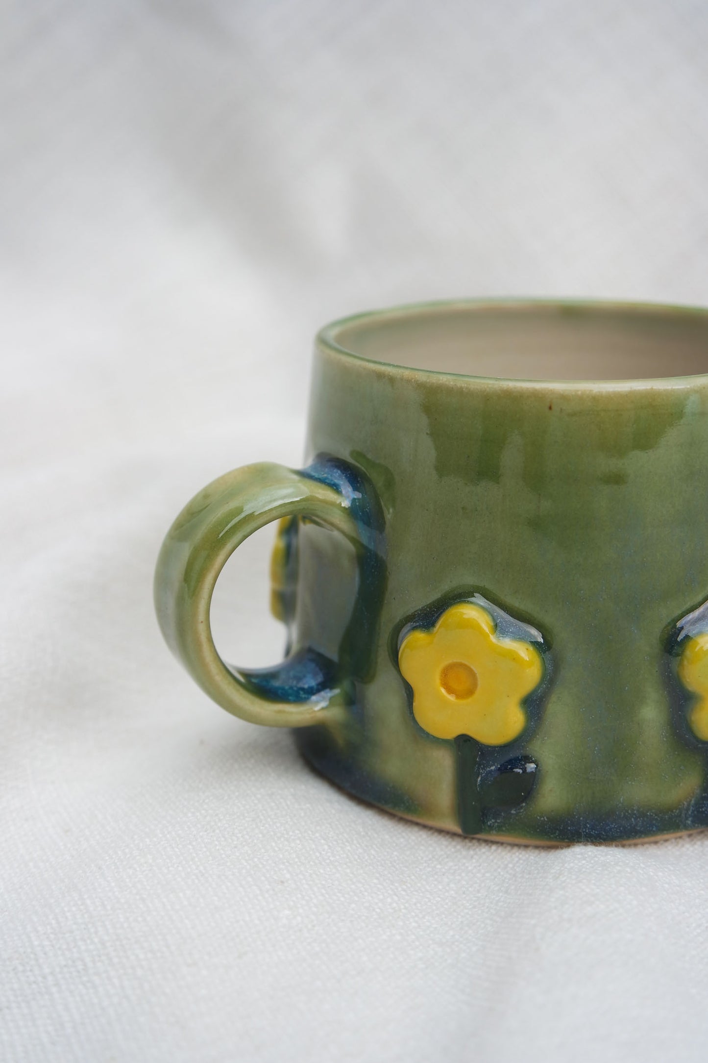 Flower Puff Stem Mug | Grass & Buttercup