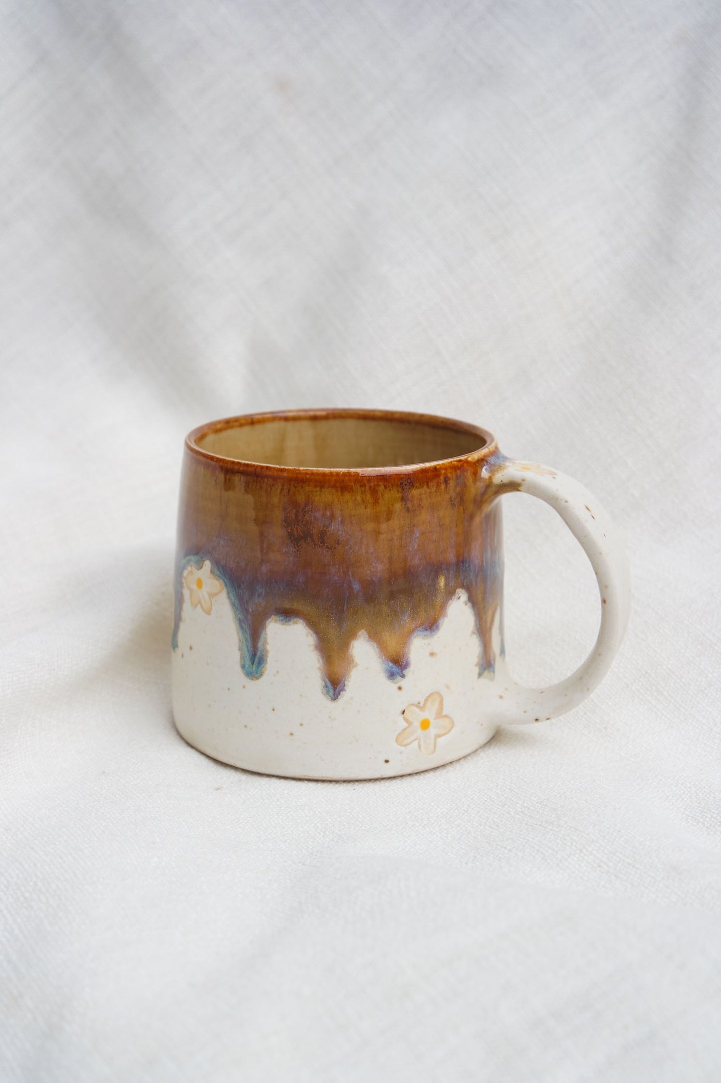 Mug | Drippy Brown & Daisies
