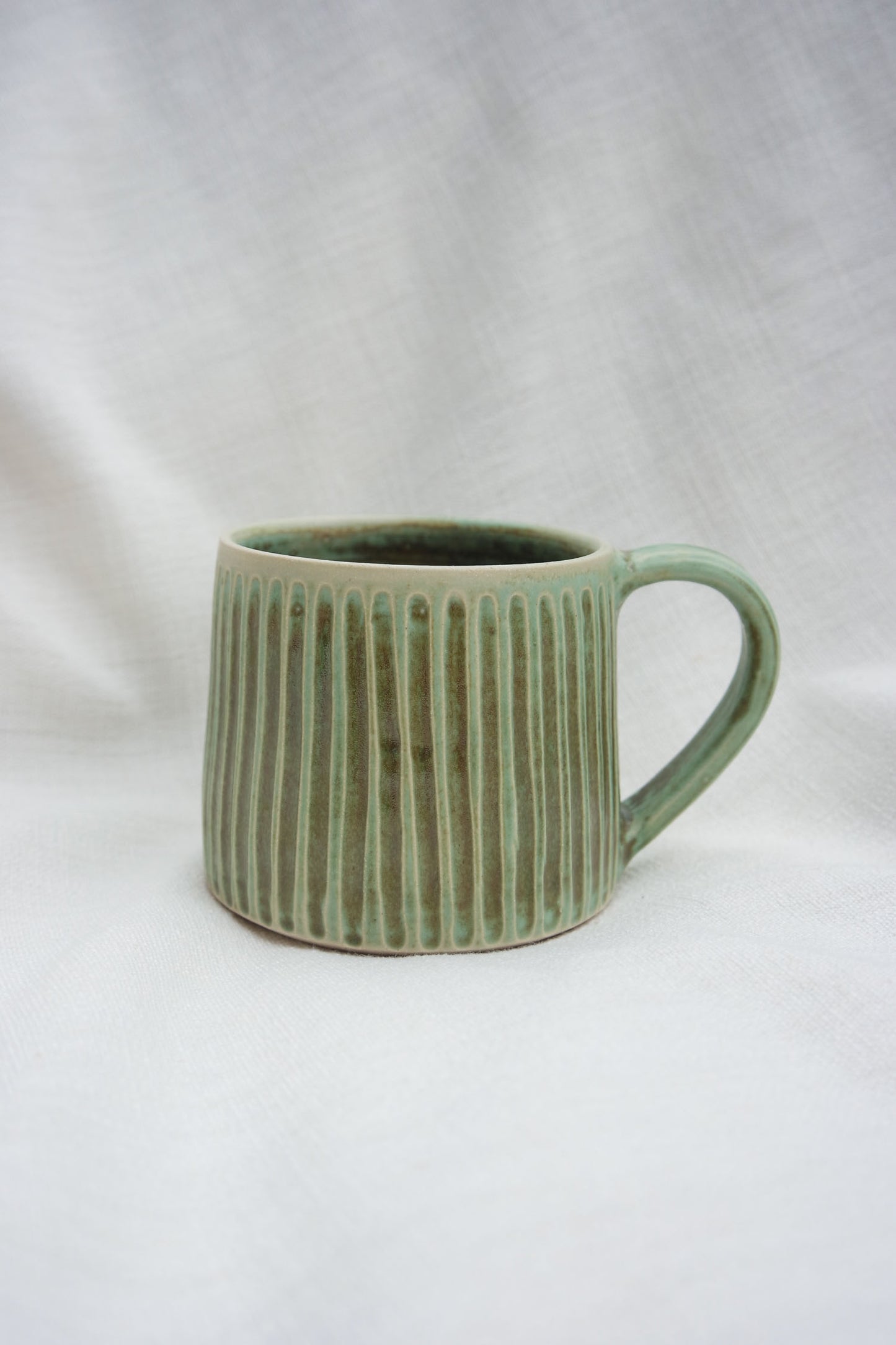 Mug | Mossy green carved lines