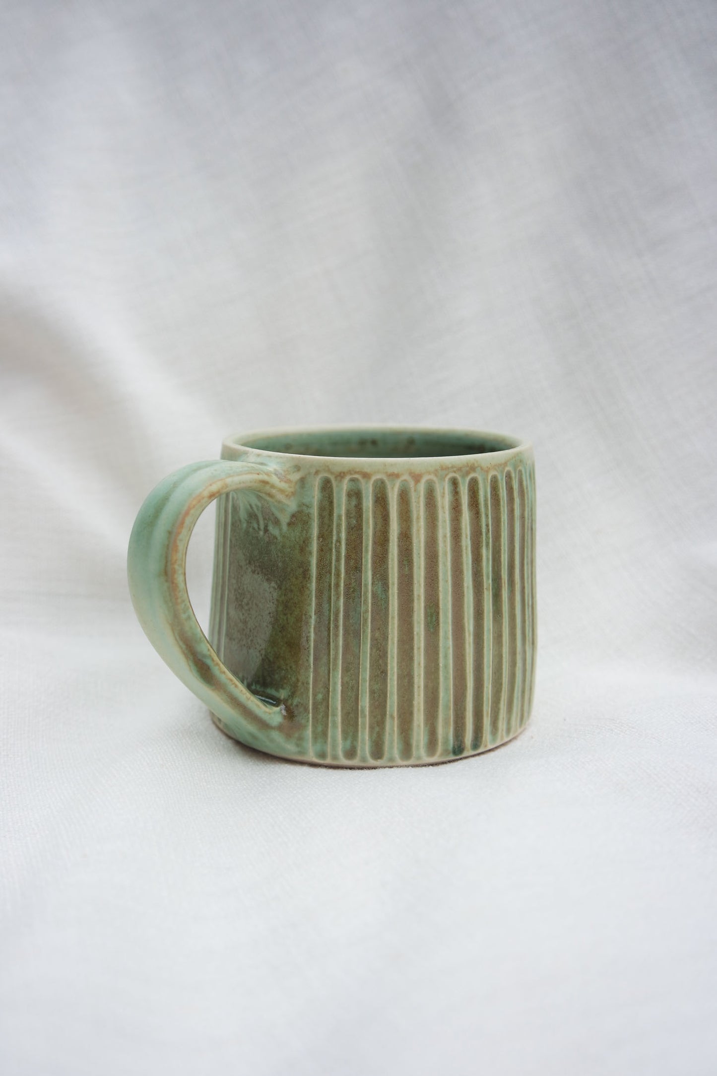 Mug | Mossy green carved lines