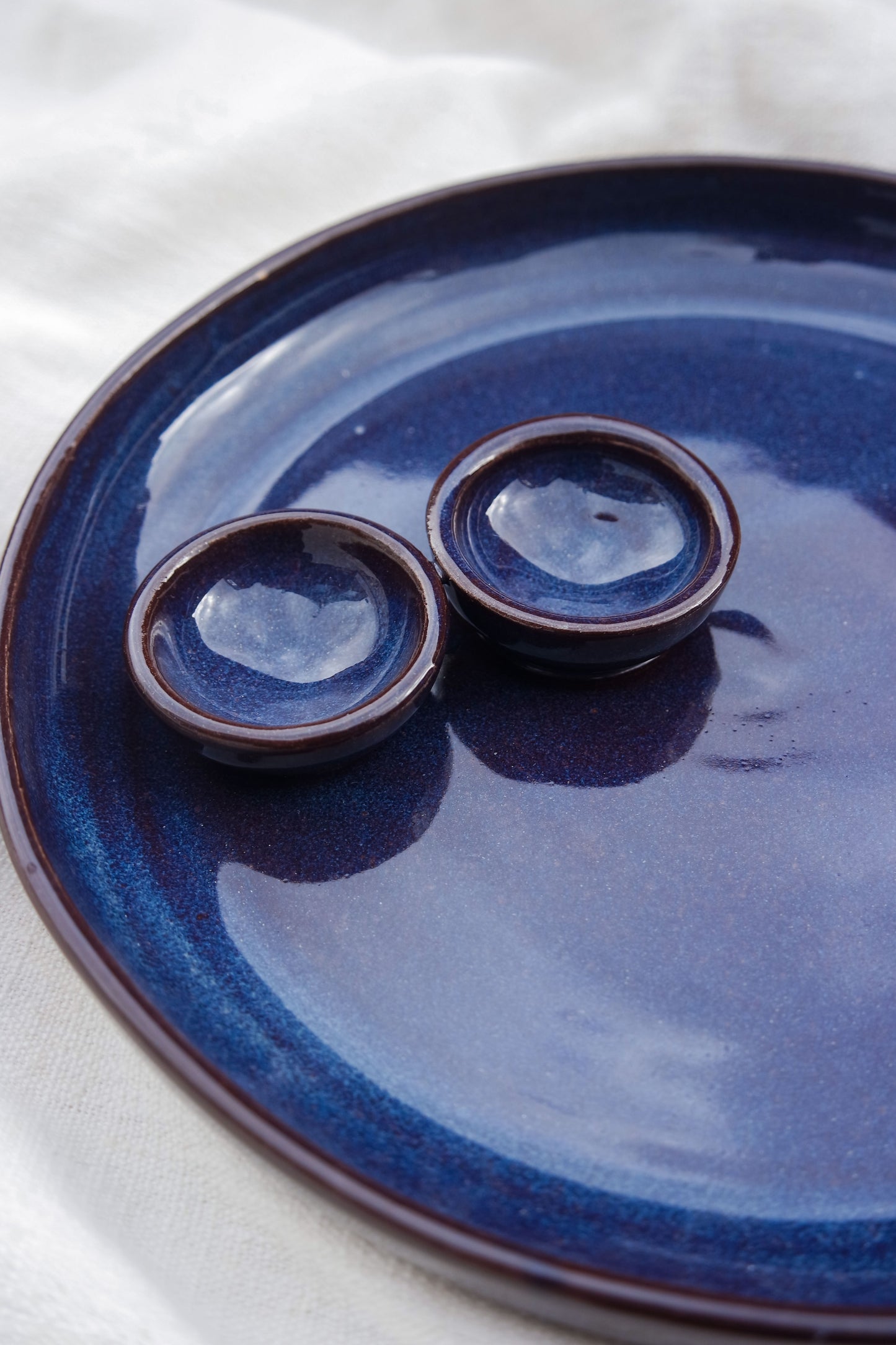 Double Dippy Dinner Plate in Blue Ember