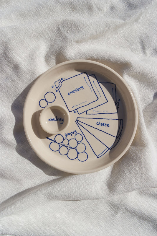 Cheese, Grapes & Chutney Mini cheeseboard plate