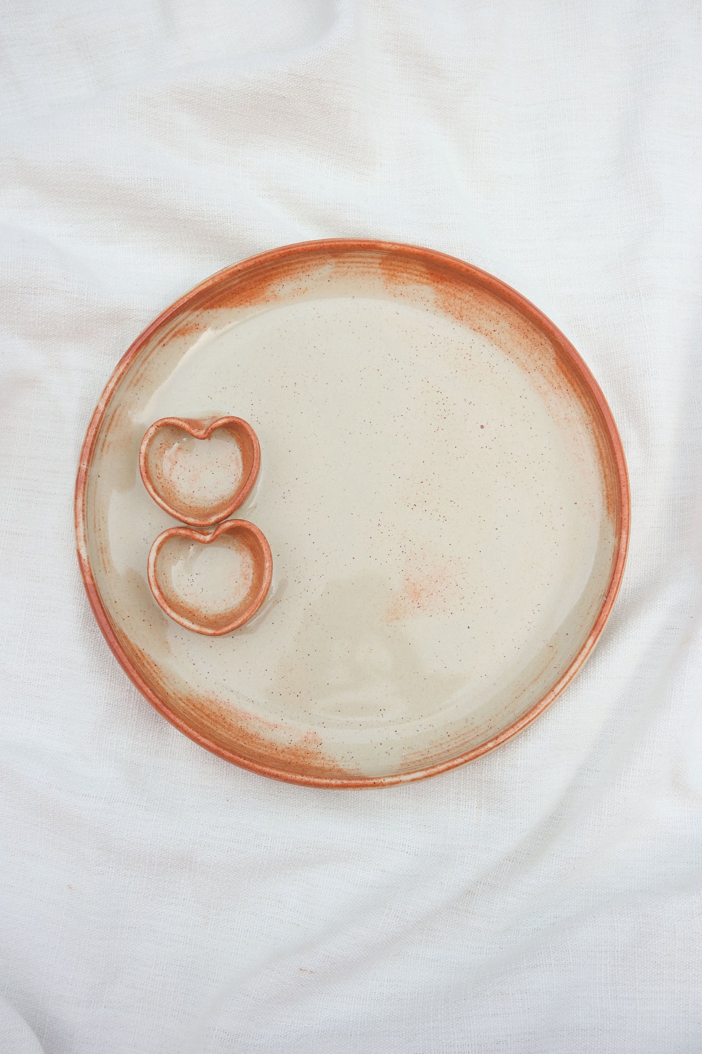 Double Heart Dippy Snack Plate in Vanilla Bean Extra Cinnamon