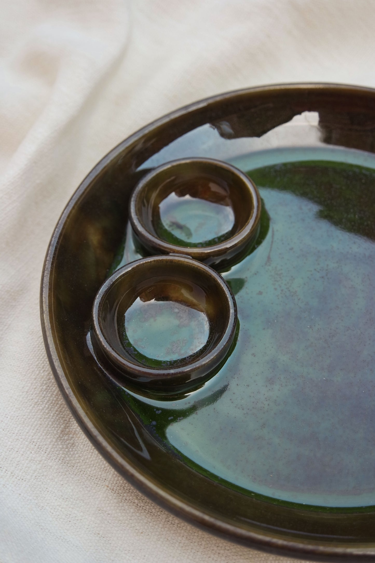 Double Dippy Snack Plate in Seaweed