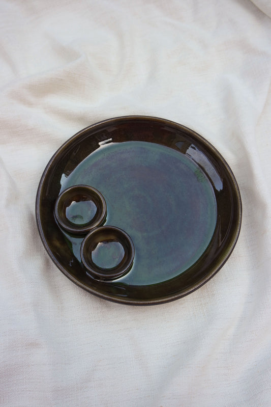 Double Dippy Snack Plate in Seaweed