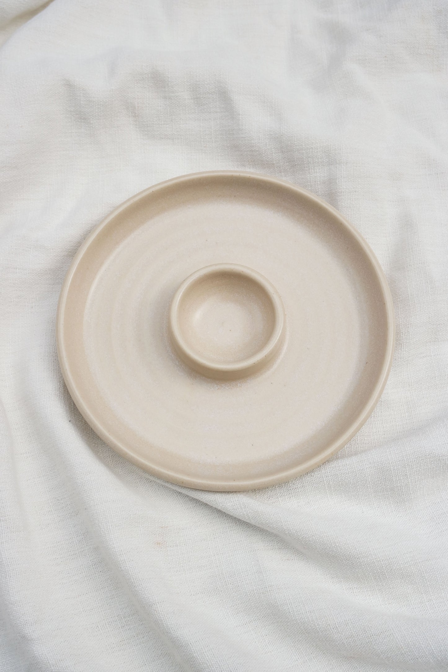 Snack Dippy Plate in Meringue with Swirl Texture