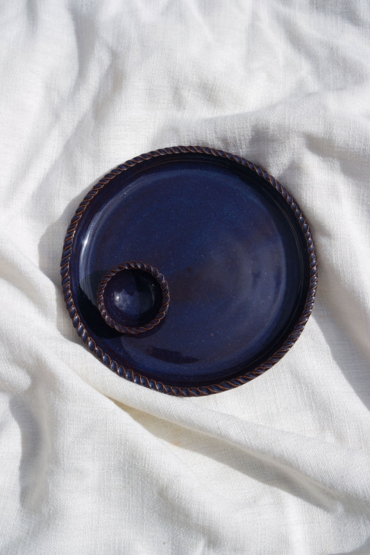 Mini cheeseboard plate in Blue Ember with Rope Rim