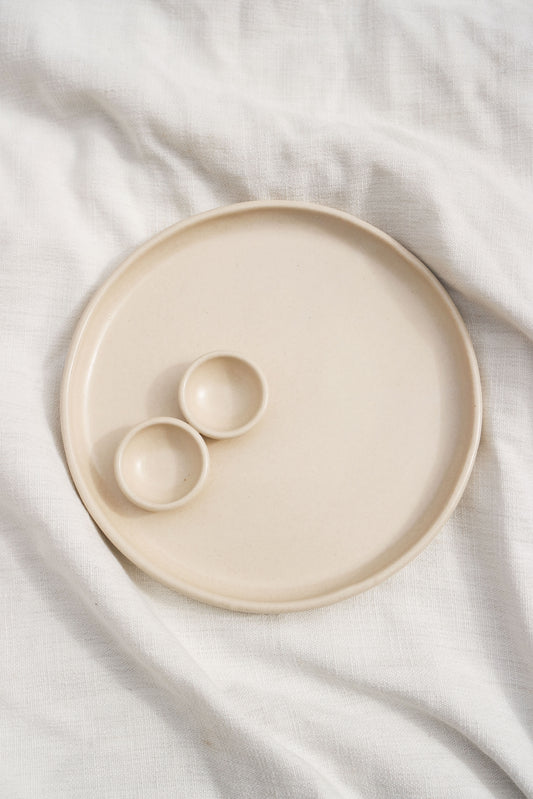 Double Dippy Dinner Plate in Meringue
