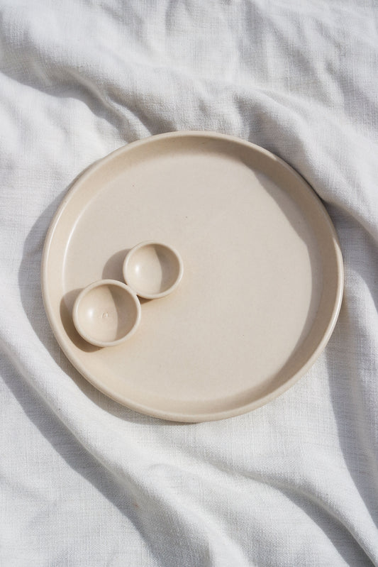 Double Dippy Dinner Plate in Meringue *seconds