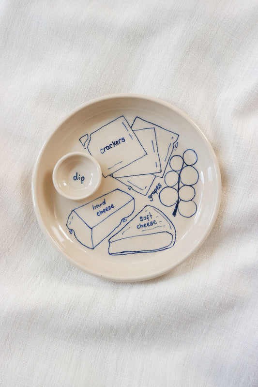 Mini Dippy Plate | Grapes, hard & soft cheese, dip